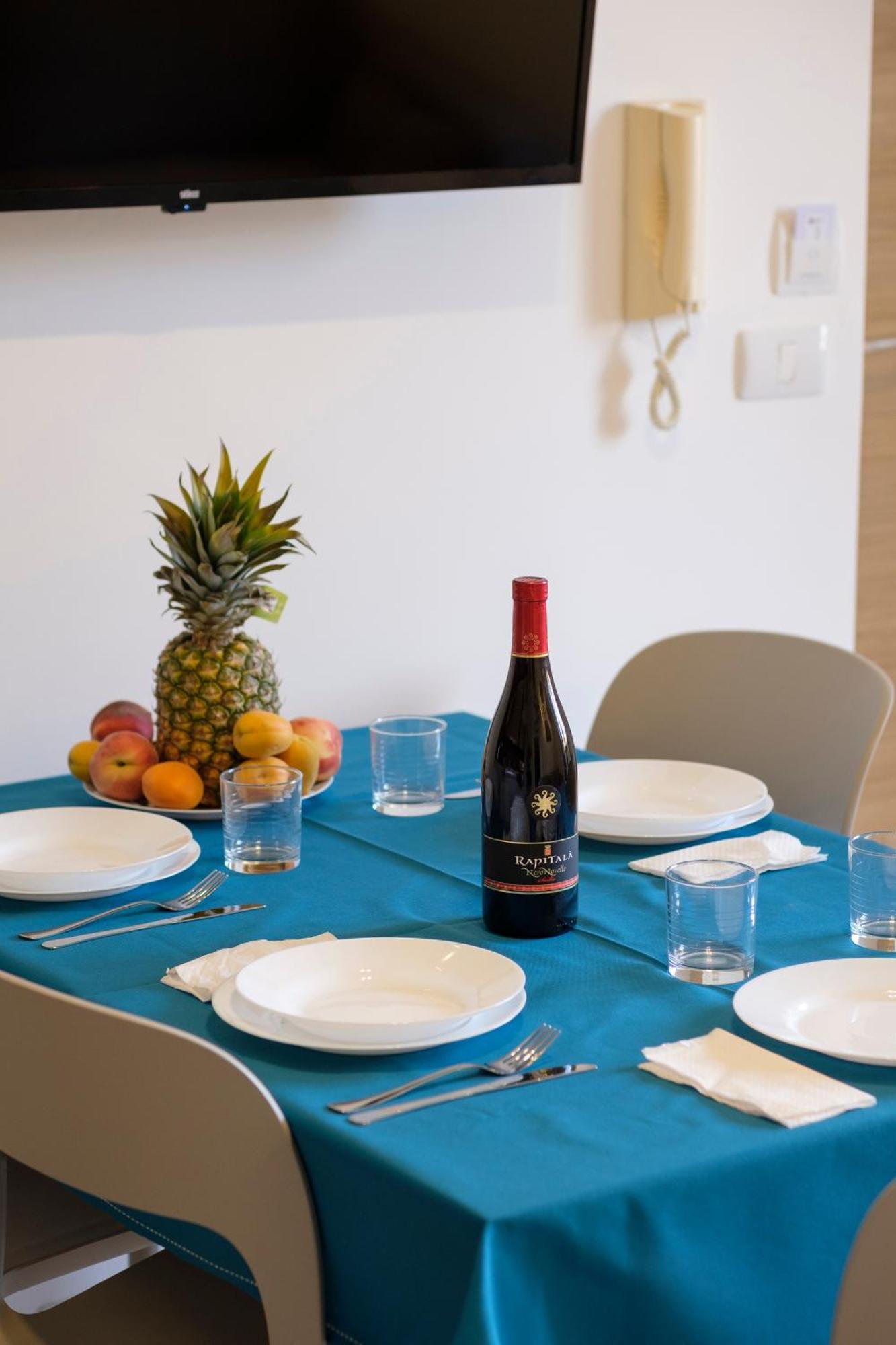 Magico Apartments - 450M Dalla Spiaggia Капо-д'Орландо Экстерьер фото