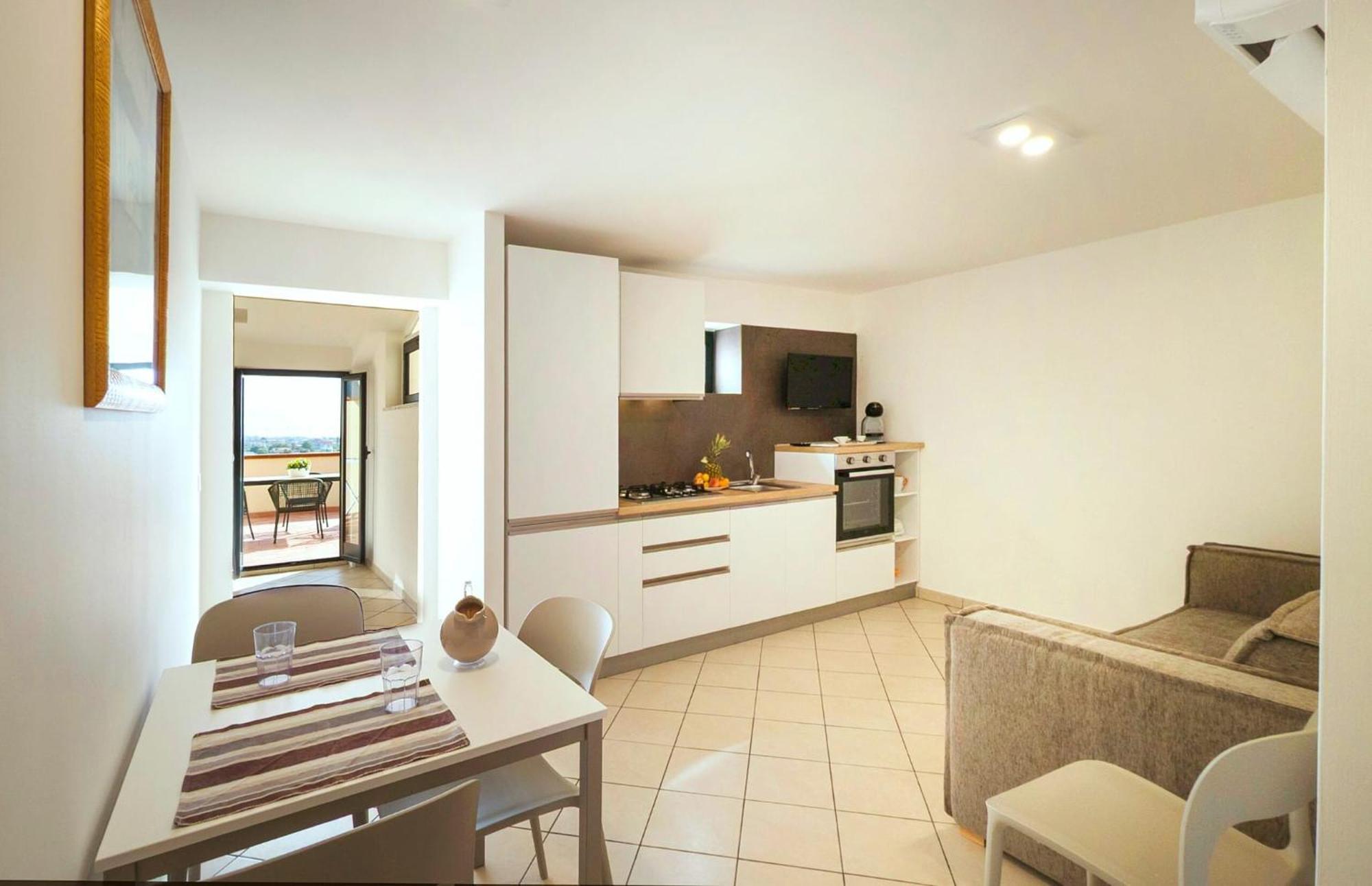 Magico Apartments - 450M Dalla Spiaggia Капо-д'Орландо Экстерьер фото